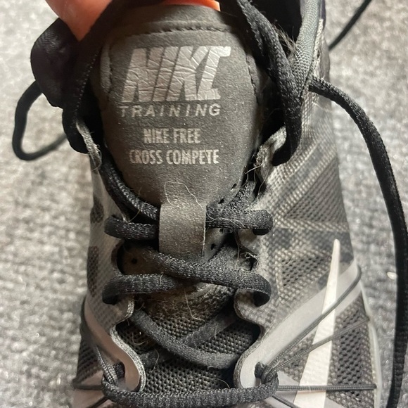 NIKE Women’s Free Cross Compete Training Shoe Black/Grey size: 6 - Picture 2 of 10